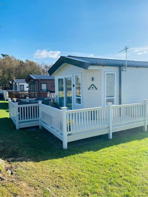 Honeybee Lodge Morpeth Exterior photo