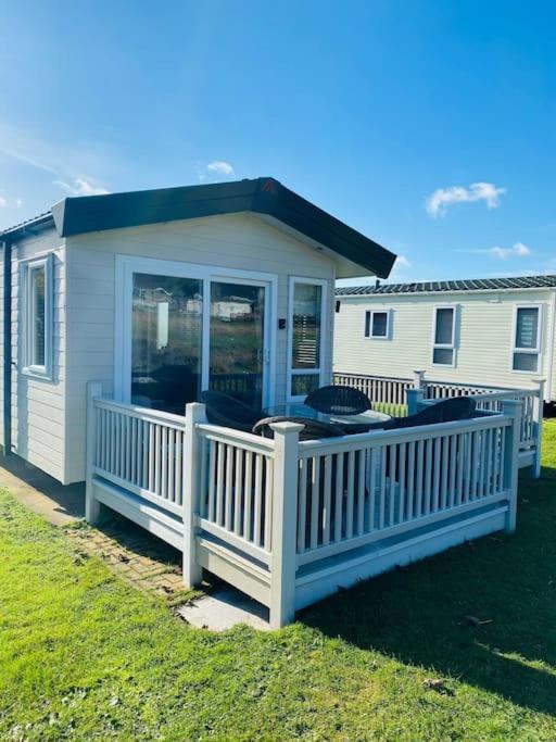Honeybee Lodge Morpeth Exterior photo